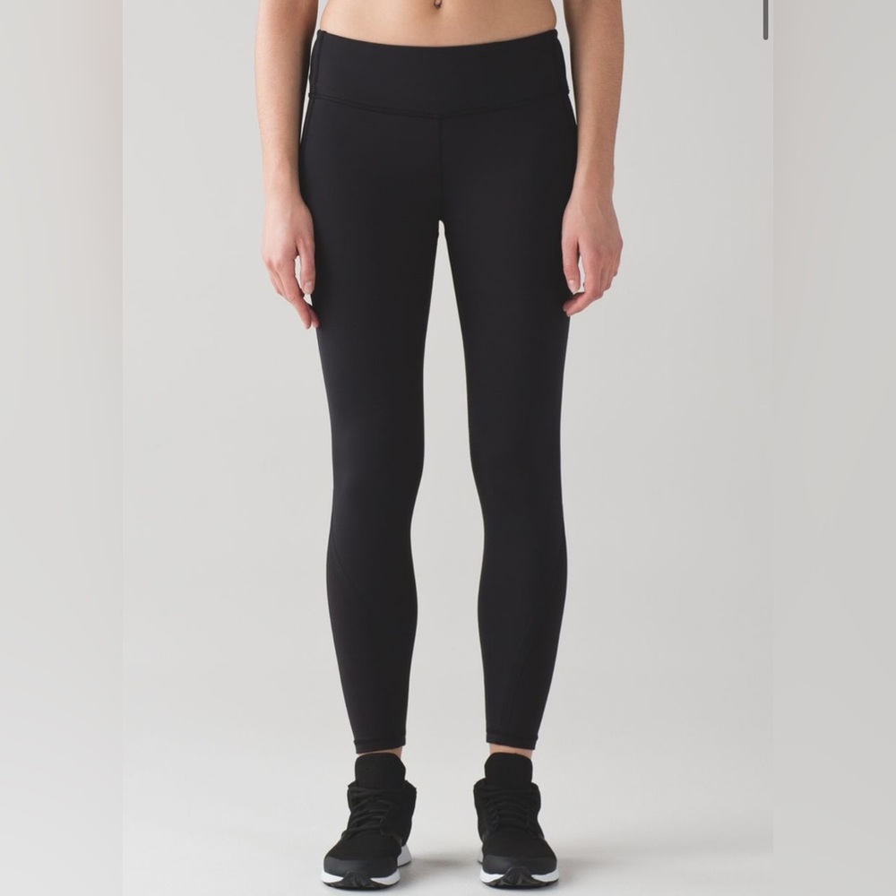 Lululemon On Track Tight Black Size 8 25” inch inseam